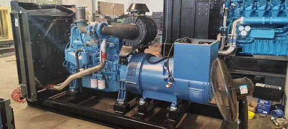 Ελεγχόμενο αυτόματο ξεκίνημα 400KVA Γεννήτρια ντίζελ Guangxi Yuchai 320KW για επείγουσα υποστήριξη