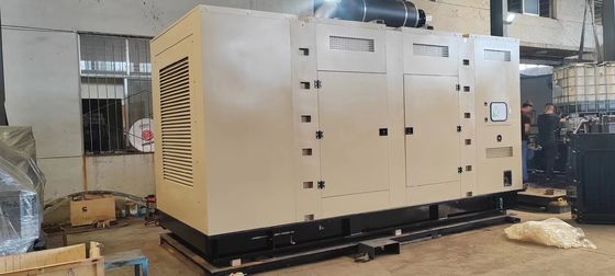 Κατευθυντική ένεση 1000KVA Guangxi Yuchai Αθόρυβος ηχείο γεννήτης ντίζελ για συχνότητα 50/60HZ